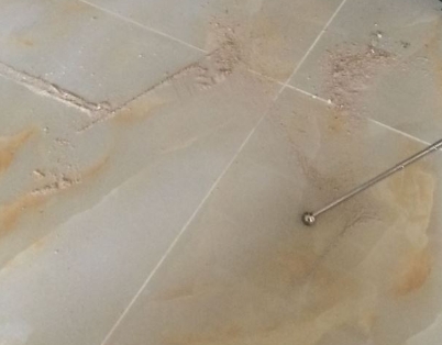 林甸瓷砖空鼓维修公司分享粘合剂选择不当在瓷砖铺贴过程中可能导致以下问题